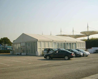 屋脊式玻璃墻體篷房案例