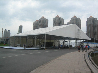 屋脊式白色無圍布篷房案例展示